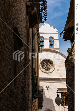クロアチア シベニクの旧市街の聖霊教会 クロアチア シベニクの旧市街の聖霊教会 89822765
