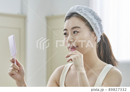 女性 女 女の子 89827332