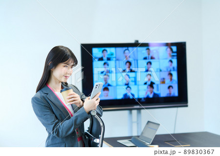 ミーティング 会議 オンライン会議 ビデオ会議 テレビ会議 ウェブ会議 ズーム会議 リモート ミーティング 会議 オンライン会議 ビデオ会議 テレビ会議 ウェブ会議 ズーム会議 リモート 89830367