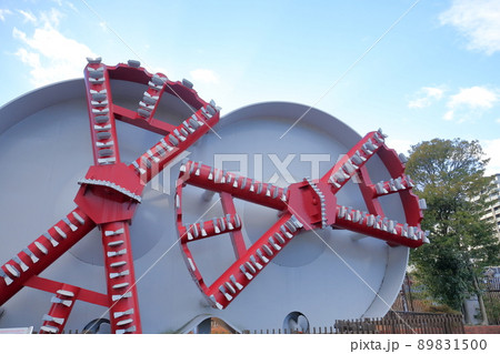 展示された巨大な掘削機(シールドマシン レトロでんしゃ館 愛知県 日進市) 展示された巨大な掘削機(シールドマシン レトロでんしゃ館 愛知県 日進市) 89831500