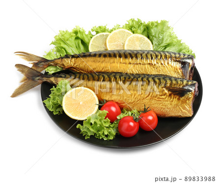 Plate with smoked fish isolated on white 89833988