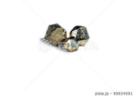 パイライトの正12面体たち 89834091