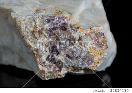 母岩と蛍石 母岩と蛍石 89834150