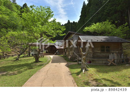 兵庫県立ささやまの森公園　作業小屋　 89842439
