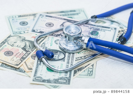 聴診器 ＄ ドル 89844158