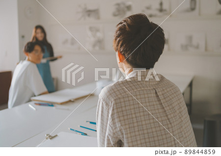 美大予備校 89844859