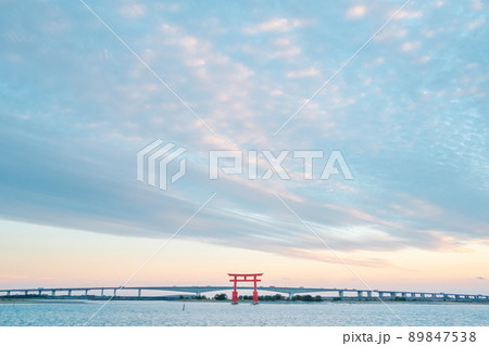 浜名湖　弁天島　鳥居　夕景 89847538