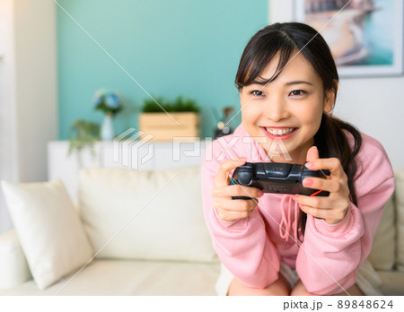 女性ポートレート 89848624