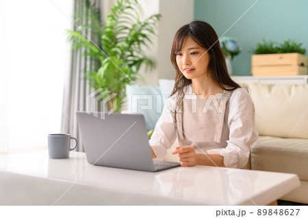 女性のライフスタイル 89848627