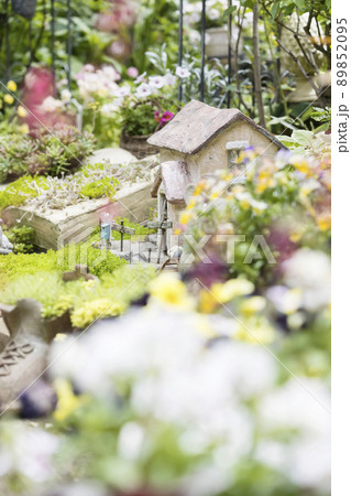 ガーデニングイメージ　モルタル雑貨 89852095