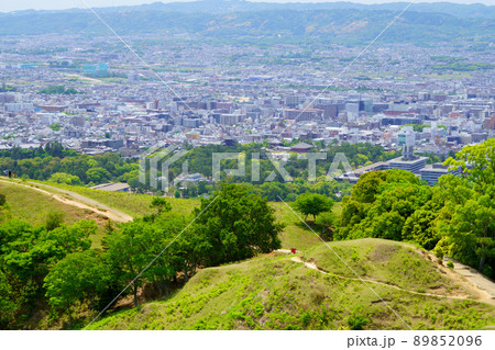 大パノラマ・五月の若草山ハイキング 89852096