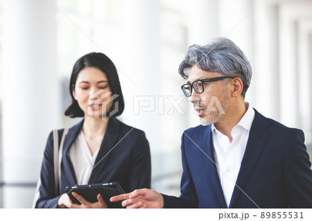 ビジネス　男女 89855531