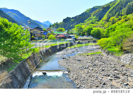 虹の大橋／南牧川(南牧村役場付近)より上流方向を望む(群馬県南牧村)【2022.5】 89858519