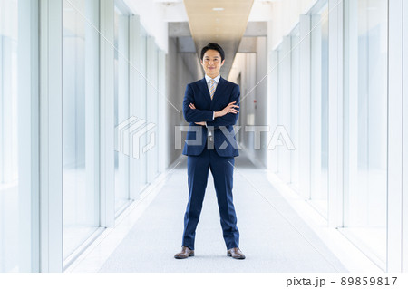 ミドルのビジネスマン　 89859817