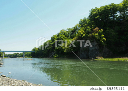 景勝地 玉淀、岩場の川の流れ【埼玉県寄居町】 景勝地 玉淀、岩場の川の流れ【埼玉県寄居町】 89863111