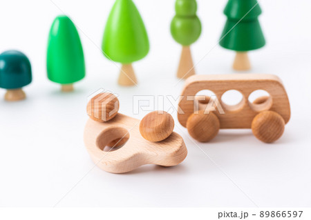 交通事故を起こした自動車 89866597