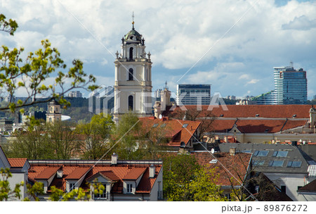 View of the old city of Vilnius from the top point. 89876272