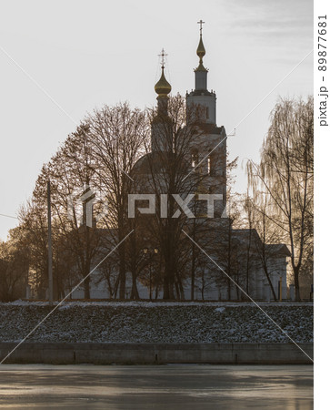 Epiphany Cathedral in the city of Orel at sunset. 89877681