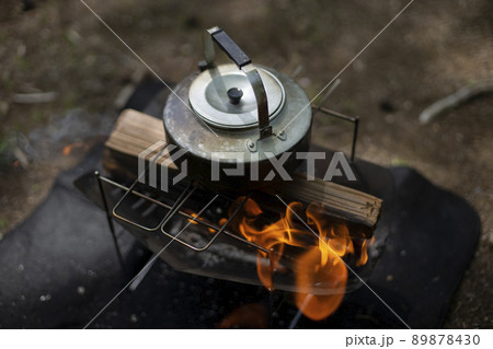 焚火 キャンプ 焚火 キャンプ 89878430