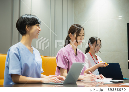 医療　カンファレンス 89888070