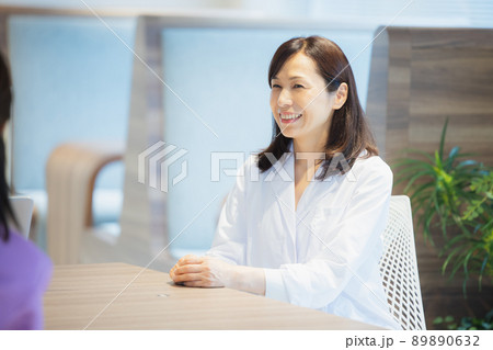 女医 ミドル 医療従事者 女医 ミドル 医療従事者 89890632