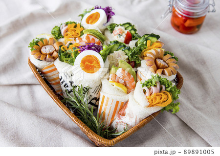 花束サンドイッチ 89891005