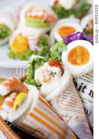 花束サンドイッチ 89891039