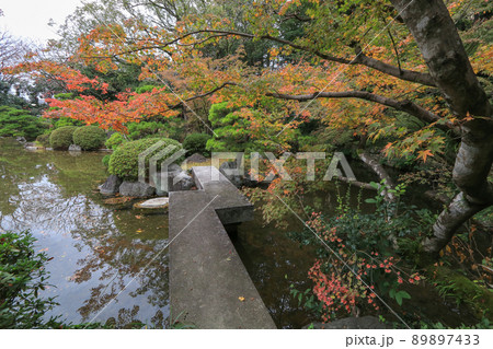 秋の友泉亭 89897433