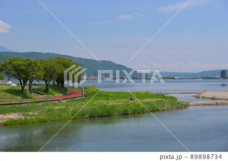 諏訪湖畔・赤砂崎公園の風景 諏訪湖畔・赤砂崎公園の風景 89898734