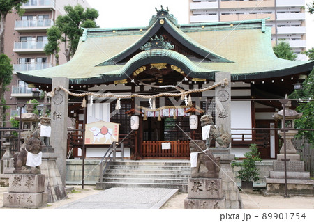大阪市鶴見区にある阿遅速雄神社の拝殿 大阪市鶴見区にある阿遅速雄神社の拝殿 89901754