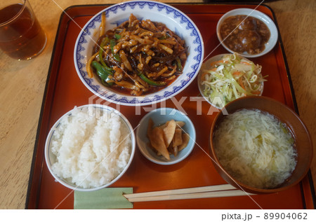 青椒肉絲定食 89904062
