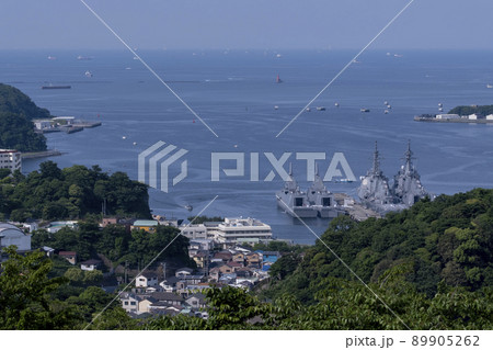 横須賀港に停泊するもがみ型護衛艦 横須賀港に停泊するもがみ型護衛艦 89905262