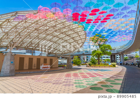 刈谷駅の傘が彩る、カリアンブレラ〈愛知県刈谷市〉 89905485