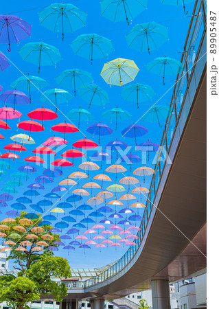 刈谷駅の傘が彩る、カリアンブレラ〈愛知県刈谷市〉 89905487