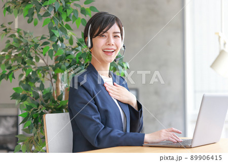 オペレーター_私達にお任せください2 89906415