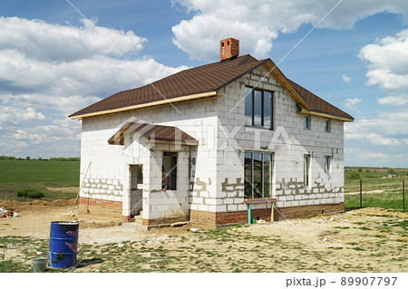 Construction of the new cottage 89907797