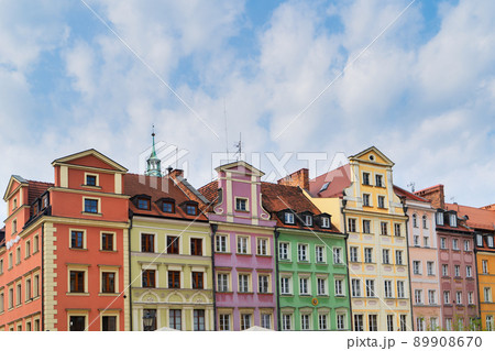 market square in old town of Wroclaw 89908670