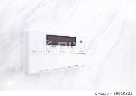 新築の浴室リモコン 89910322