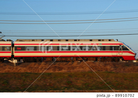 東武特急りょうもう号：200系電車（流し撮り） 89910702