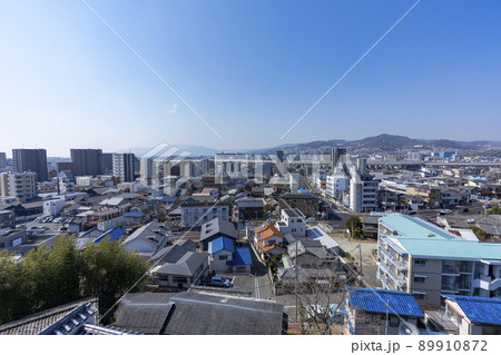 [大阪府]晴天の池田市池田城址からの景色 89910872