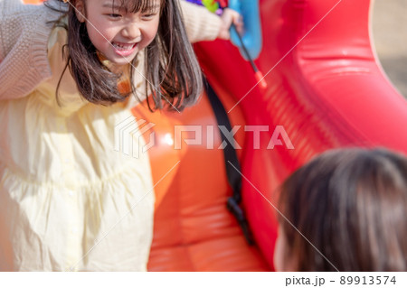 女の子 友達 友人 89913574