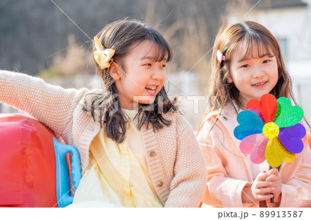 子供 女の子 ハンギング 89913587