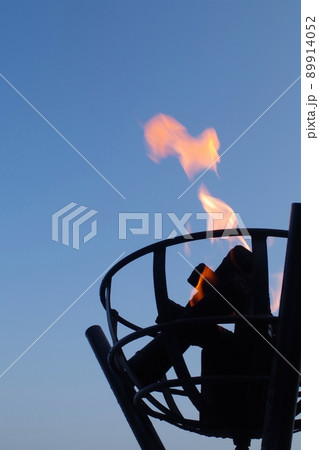 かがり火 炎 たいまつ 89914052