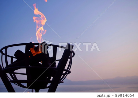 かがり火 炎 たいまつ かがり火 炎 たいまつ 89914054