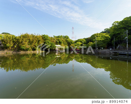 溜め池に映り込む風景 溜め池に映り込む風景 89914074