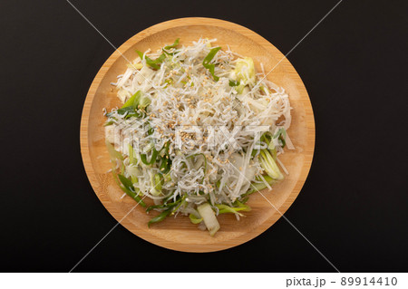 しらすと九条ねぎの和サラダ しらすと九条ねぎの和サラダ 89914410