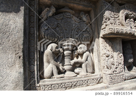 プランバナン遺跡のレリーフ、カルパタルの木 89916554