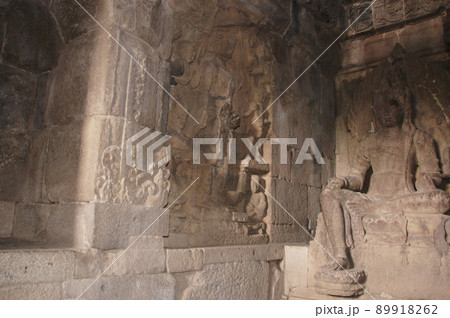 プランバナン遺跡のプラオサン寺院 89918262