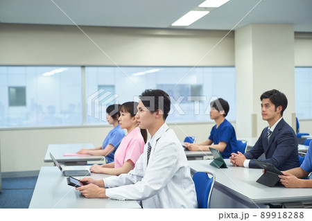 医療従事者の勉強会 89918288