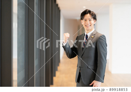 若い弁護士　撮影協力：LINK FOREST 89918853